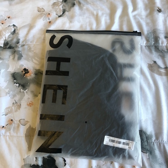 Shein Button front lettuce trim black top #113 - Picture 10 of 10